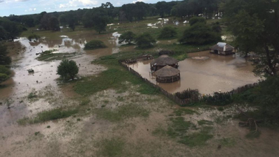 Zimbabweans have lost their belongings as a result of torrential rains.  Picture:Twitter@climatewatch1
