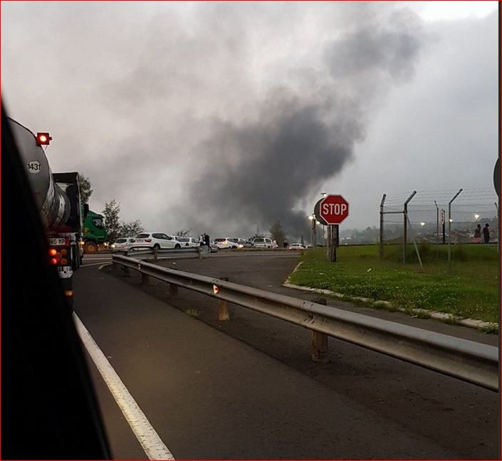 Mooi River Toll Plaza remained grid-locked for hours as firefighters tried to douse the flames.