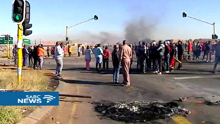 Roads were barricaded earlier in Kagiso as residents to the streets.