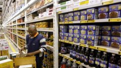 A worker at a Makro branch.
