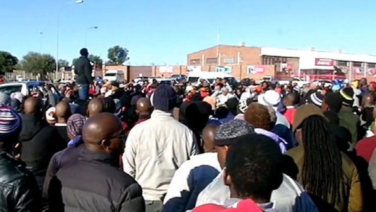 The residents are demanding the immediate resignation of senior managers at the municipality including Mayor Mangaliso Matika.