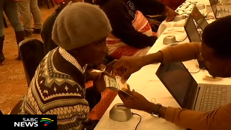 SASSA Beneficiary being assisted