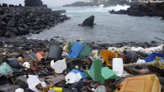 Plastic waste in an ocean