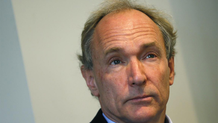 World Wide Web founder Tim Berners-Lee attends a news conference in London December 11, 2014.