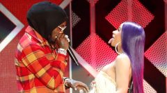 Cardi B and Offset performing
