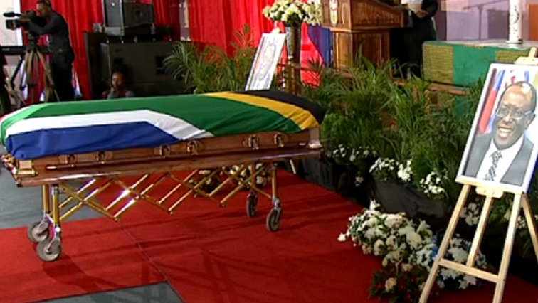 The late Dumisani Kumalo is being laid to rest at the Westpark cemetery in Johannesburg.