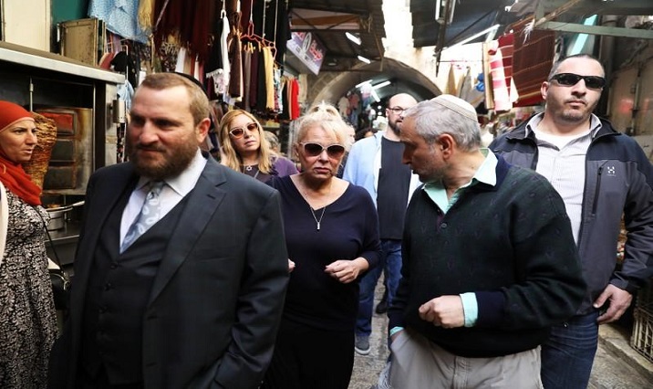 Roseanne Barr arrived in Israel last week with celebrity US rabbi Shmuley Boteach.