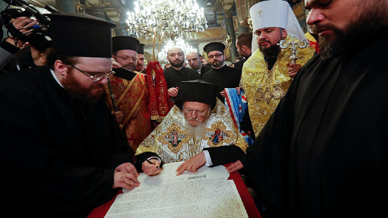 Ecumenical Patriarch Bartholomew signs decree declaring Ukrainian Orthodox Church independence