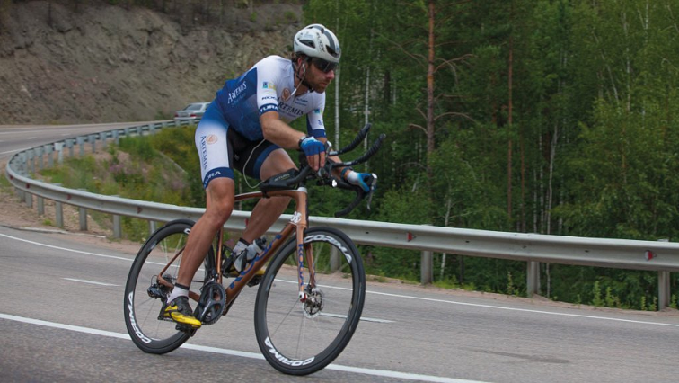 Mark Beaumont cycling