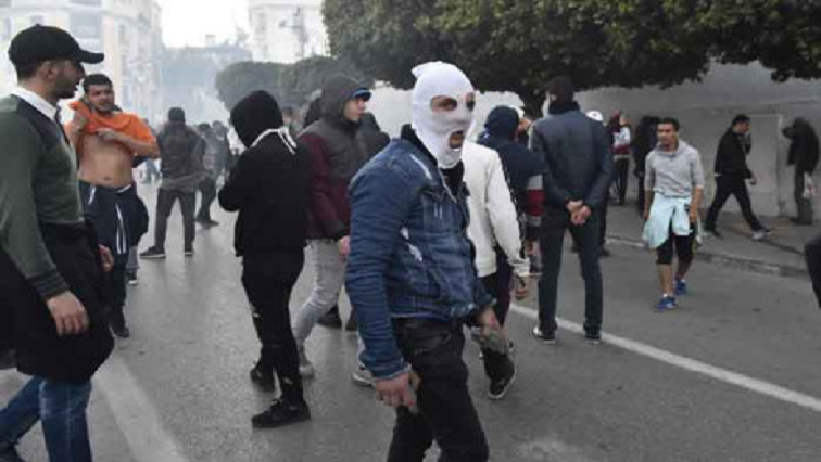 Algeria protesters