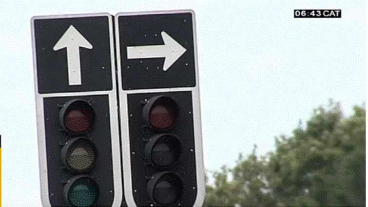 Image of a broken traffic light