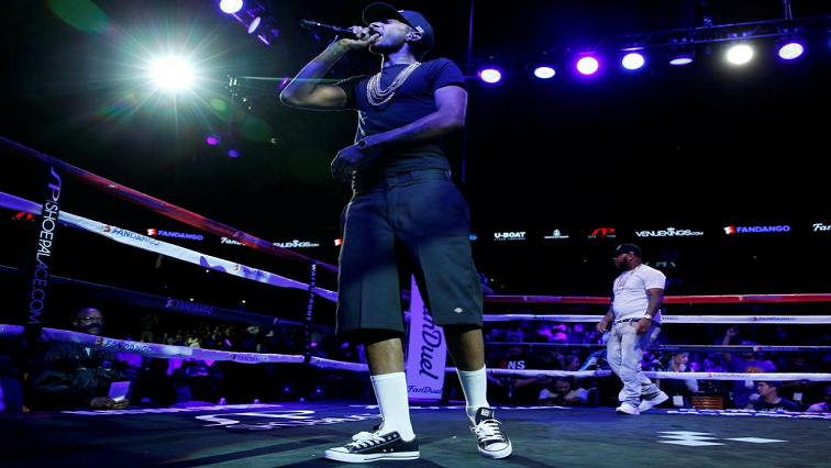 Rapper Nipsey Hussle performs before a boxing match between Andre Ward and Paul Smith at the Oracle Arena in Oakland, California, on 20/06/2015.