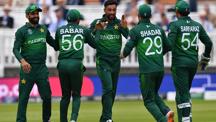 Pakistan players celebrating their win