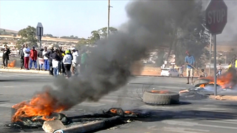 [File Image] In April, residents went on the rampage in protest over the mushrooming of illegal dwellings in Alexandra.