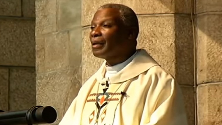 Different people and organisations have joined Anglican Archbishop of Cape Town Thabo Makgoba's call for those involved in looting of resources to be charged.