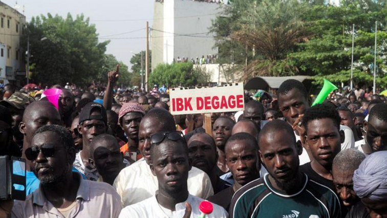 Supporters of the Imam Mahmoud Dicko and other opposition political parties call for the resignation of President Ibrahim Boubacar Keita