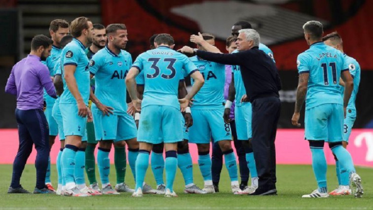 Tottenham Hotspur manager Jose Mourinho with his players during a drinks break, as play resumes behind closed doors following the outbreak of the coronavirus disease (COVID-19).