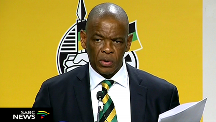The reports say Ace Magashule’s warrant of arrest in connection with the Vrede Dairy farm project in the Free State would follow a number of recent high-profile arrests.
