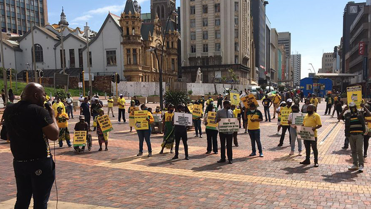 The ANC regional task team leader in the Nelson Mandela Region recently held a picket against corruption.