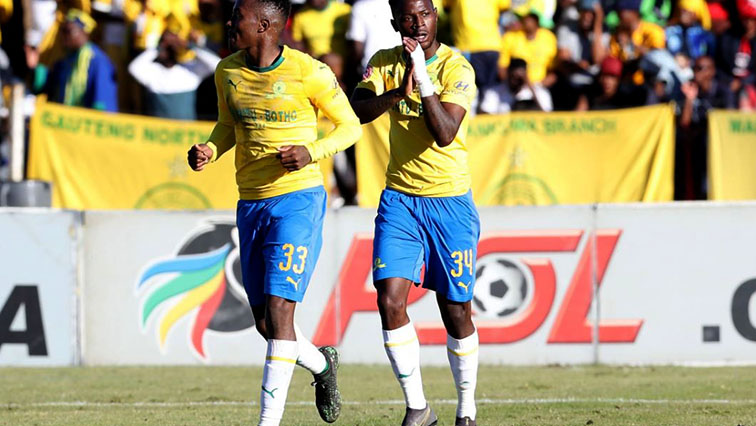 In a top-of-the-table clash, log leaders and defending champions Mamelodi Sundowns, will host second-placed Swallows FC at the Lucas Masterpieces Moripe Stadium in Atteridgeville on Saturday.