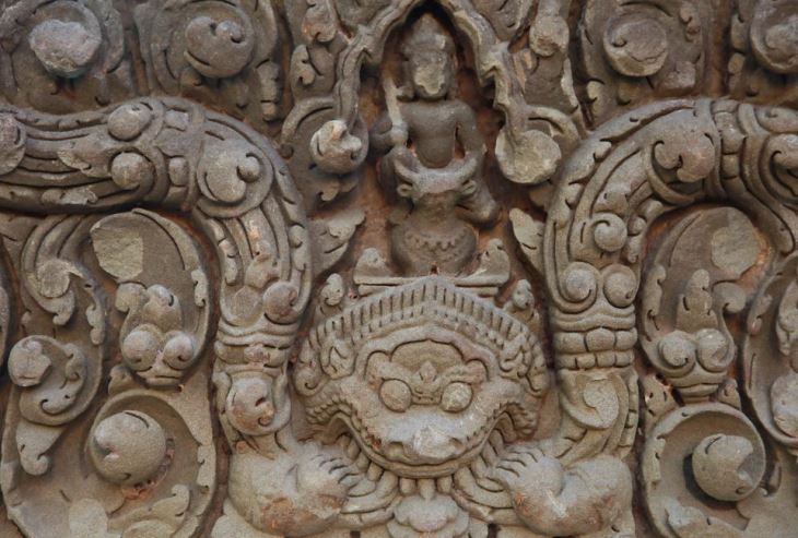 The two 680 kg Khmer-style stone carvings had been on display at the Asian Arts Museum in San Francisco