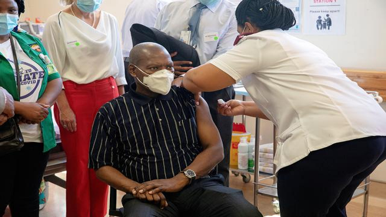 DA says South Africans do not need a lockdown but vaccines.