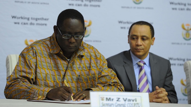 [File Image] South African Federation of Trade Unions (SAFTU) General Secretary Zwelinzima Vavi and Mike Tekke from the Chamber of Mining sign the Framework Agreement which sets out key steps and processes required to stabilise the mining industry and place it on a sustainable footing.