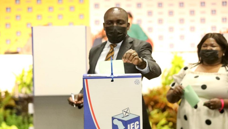 Mxolisi Kaunda casting his vote during the eThekwini council meeting, November 24, 2021.