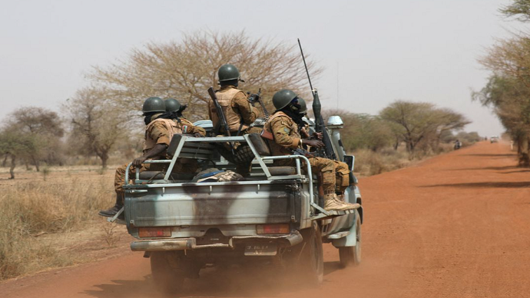 Burkina Faso mengatakan itu membunuh sekitar 100 gerilyawan yang beroperasi dengan Niger – SABC News