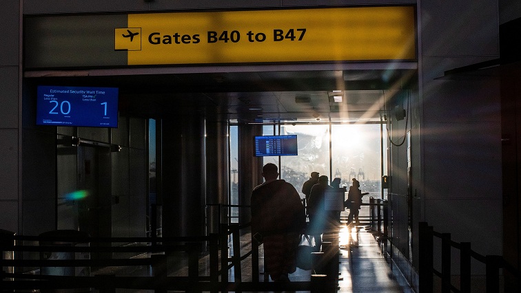 AS pertimbangkan pelonggaran pembatasan perjalanan dengan negara-negara Afrika Selatan – Fauci – SABC News
