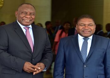 [File Image] President Cyril Ramaphosa and his counterpart President Filipe Nyusi of the Republic of Mozambique.