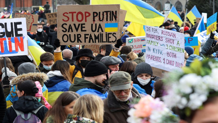 [File photo] Demonstrators gather during an anti-war protest, after Russia launched a massive military operation against Ukraine, in Berlin, Germany, February 27, 2022.