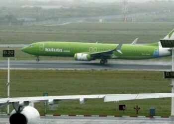 [File Image]: An aircraft from South African low cost airline Kulula takes off from Cape Town International airport.