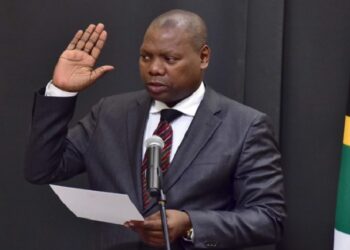 File photo: Former Health Minister Dr Zweli Mkhize taking the Oath of Office.