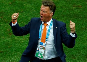 FILE PHOTO: Netherlands coach Louis van Gaal reacts in the sidelines during the 2014 World Cup third-place playoff between Brazil and Netherlands at the Brasilia national stadium in Brasilia July 12, 2014.