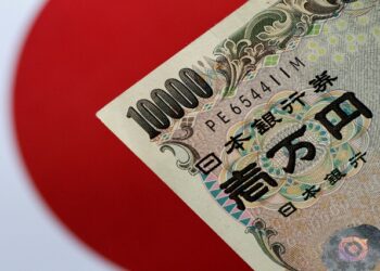The yen, which has tumbled at the same time as Japan - by contrast - vows to stick with ultra loose monetary policy and keep its government bond yields anchored near zero, wallowed at a two-decade low on Wednesday and fell on crosses.