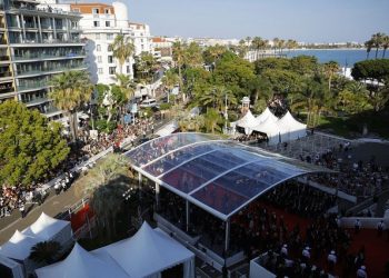 A general view as guests arrive at the 75th Cannes Film Festival - Opening ceremony and screening of the film "Coupez" (Final Cut) Out of competition.