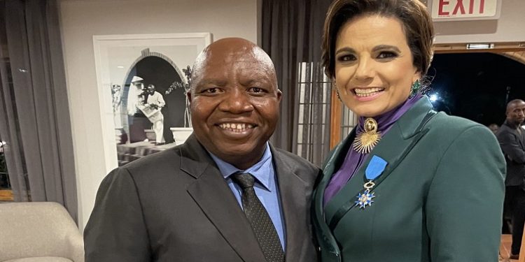 Leanne Manas was bestowed with the Knight of the French National Order Merit for her contribution to journalism, media and various important charitable causes.