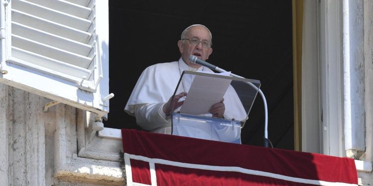 Pope Francis conducting Angelus prayer