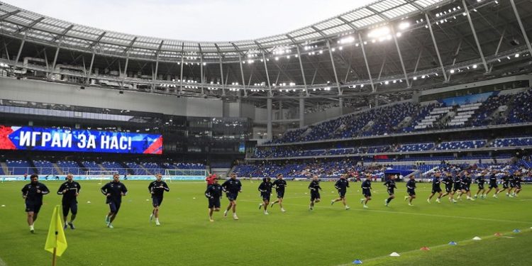 General view of Russia players during training.
