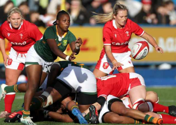 The Springbok Women’s team’s Unam Tose passes the ball during their match against Wales. Picture: Bradley Collyer/PA Wire via Reuters.