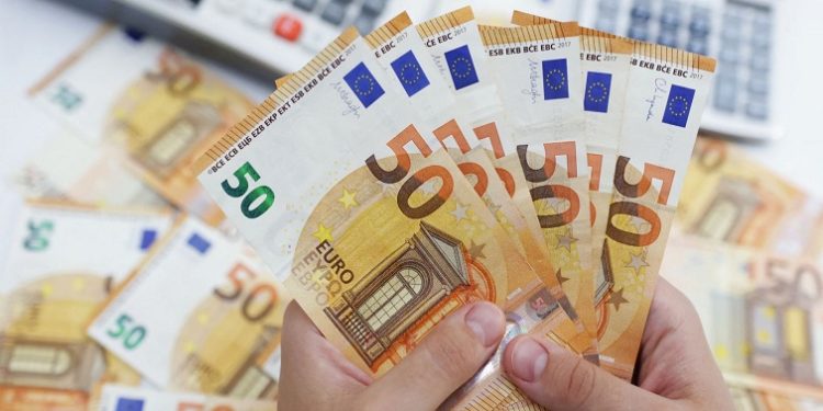 The euro was about flat at $1.01845 after sinking as low as $1.01615 on Wednesday, for the first time since late 2002.