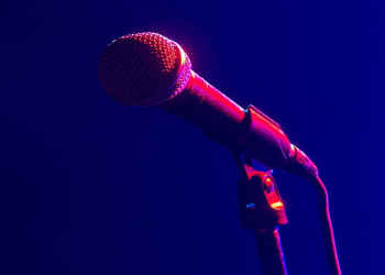 Microphone on stage during a live performance.