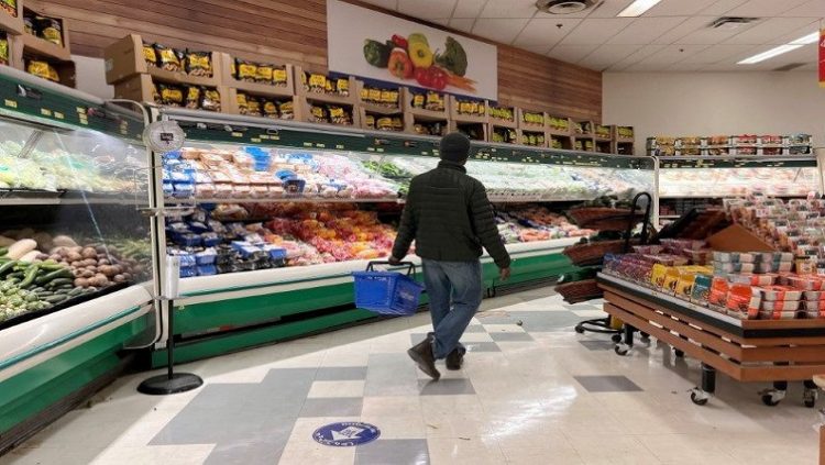 [File Photo] A person shops at the North Mart grocery store in Iqaluit, Nunavut, Canada July 28, 2022.