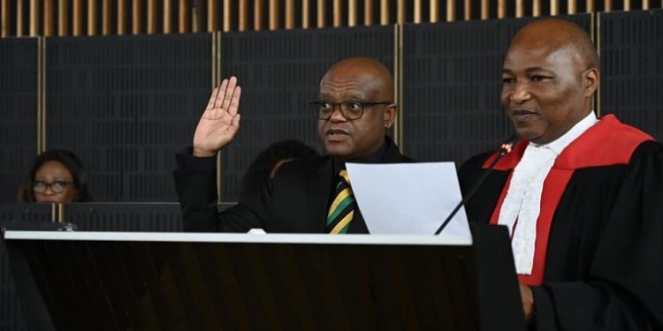 The City of Johannesburg's new executive mayor, Dada Morero being sworn in. Picture taken on 30 September 2022.