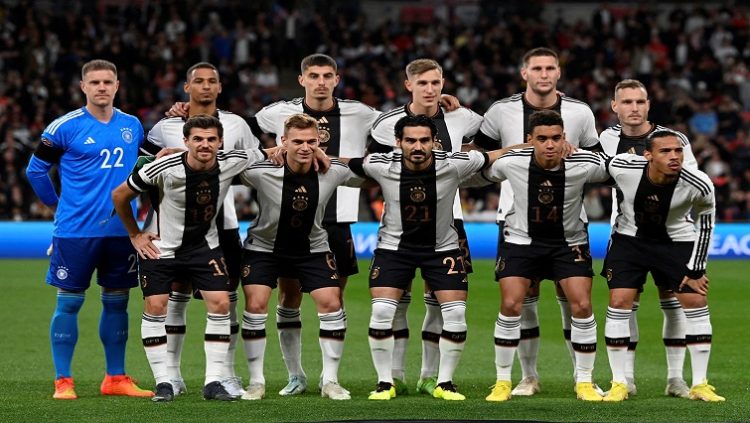 Germany players pose for a team group photo before the match against England in Wembley Stadium.
