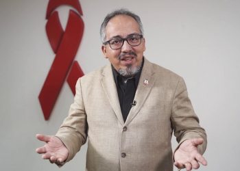 Director of UNAIDS Dr César Núñez.