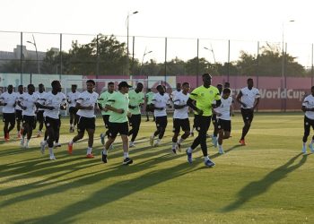 General view of Senegal players during training.